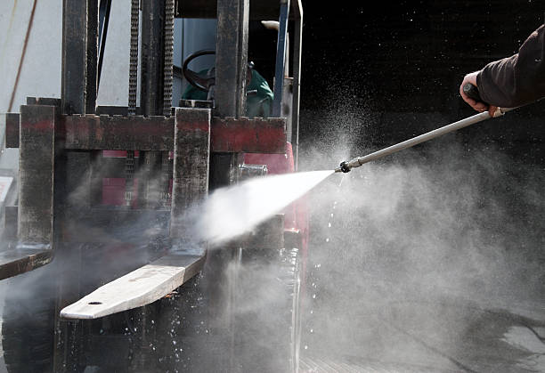 Playground Equipment Cleaning in Middlesborough, KY